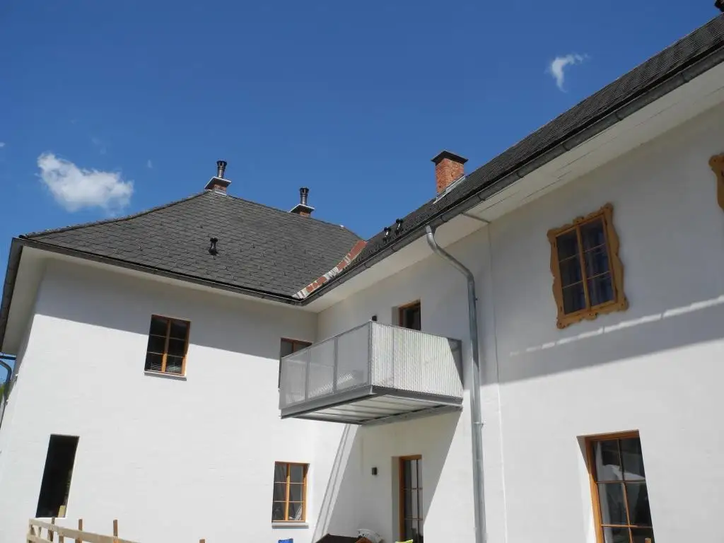 SONNIGER BALKON  und LIFT im 1. Stock - TOP 10 im Herrenhaus - RESIDENZ GEYERHAMMER