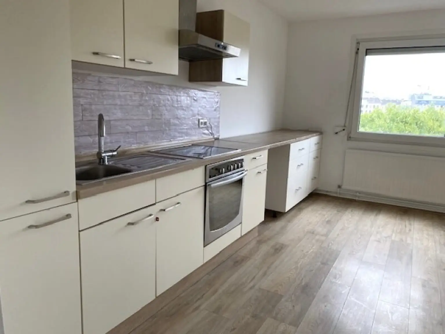 Hübsche, freundliche 2-Zimmerwohnung Nähe U6-Jägerstraße und Augarten!