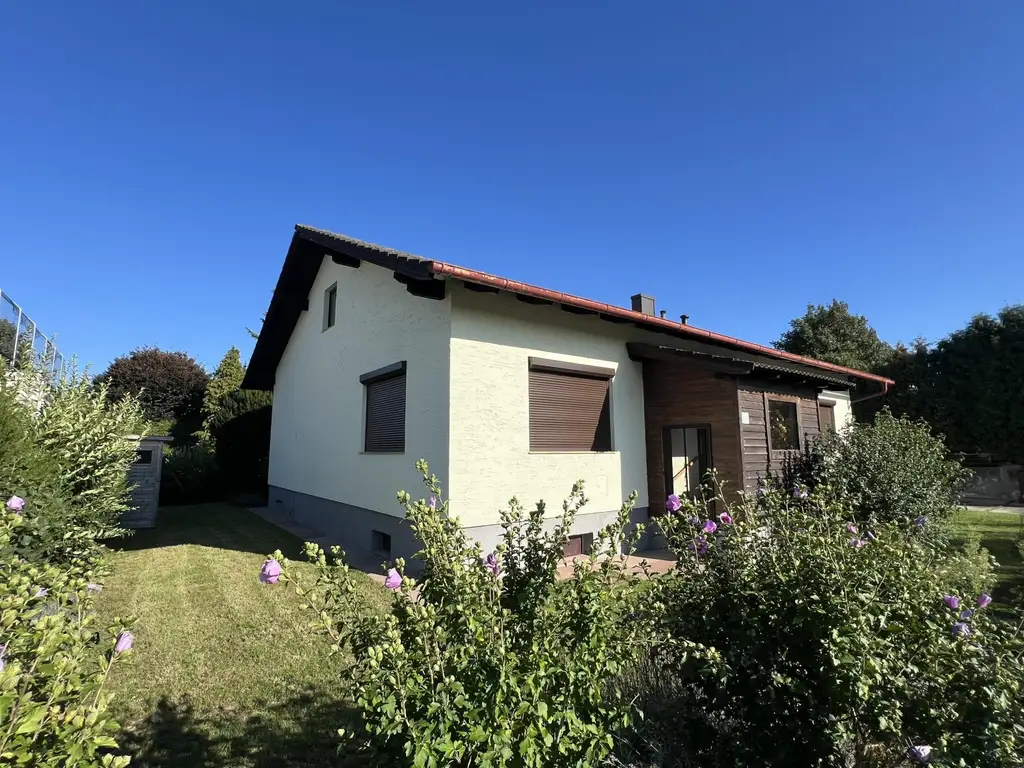 "Ein Haus mit Herz – Pool, Garten und Rückzugsort"