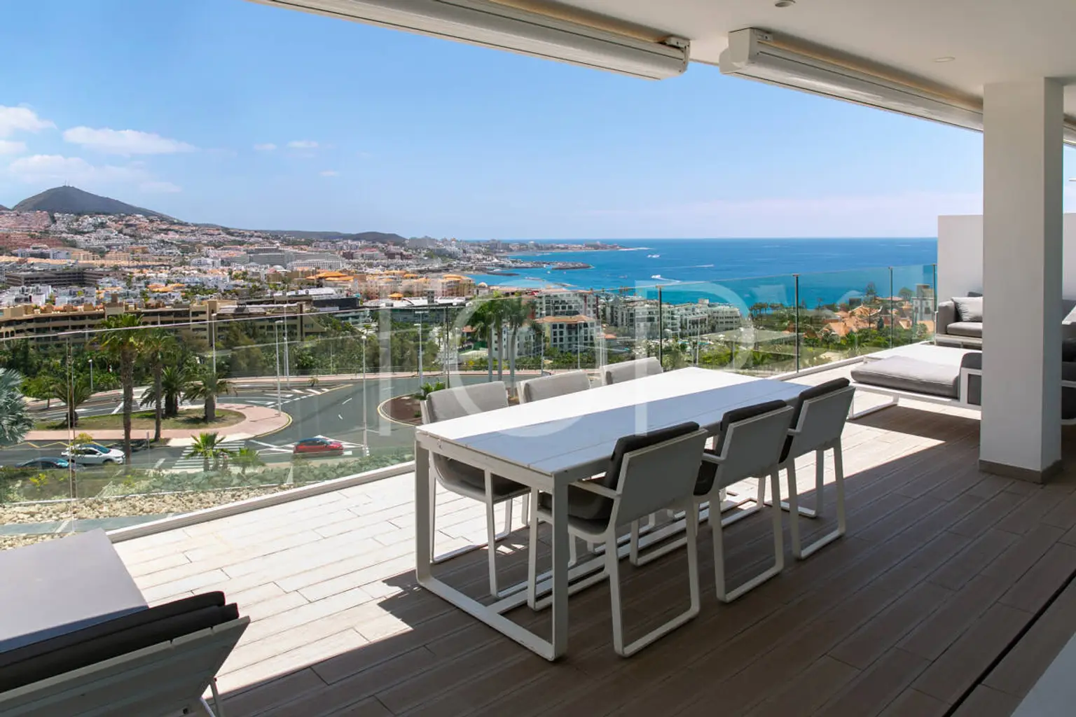 Penthouse de luxe avec vastes terrasses et vue sur la mer à Baobab Suites, El Duque – Costa Adeje
