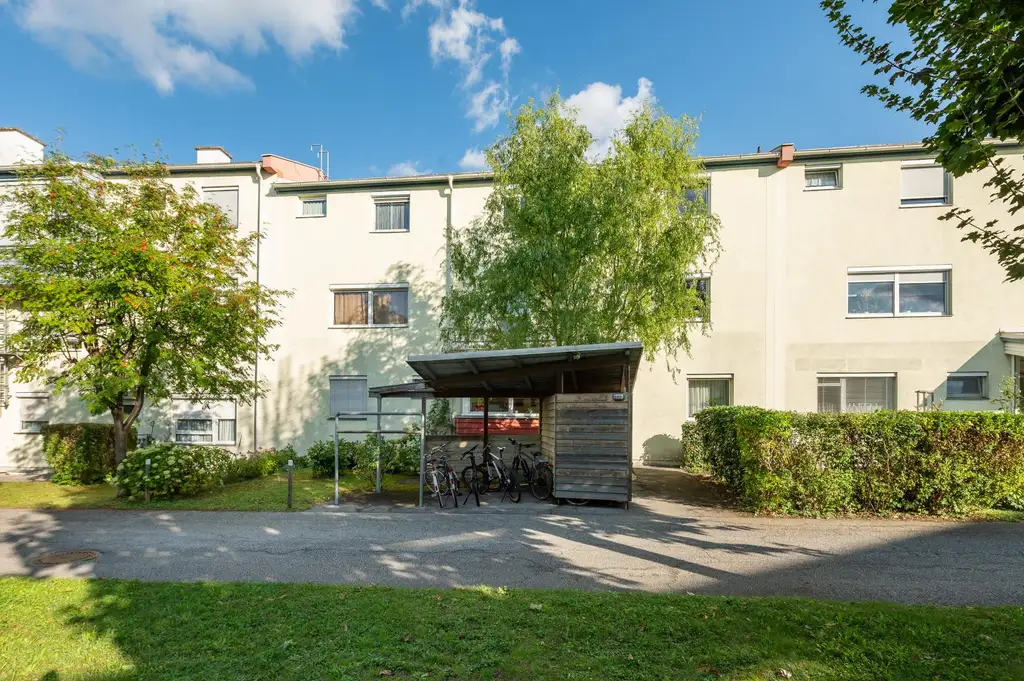 Charmante Maisonette-Wohnung mit Balkon und TG-Parkplatz