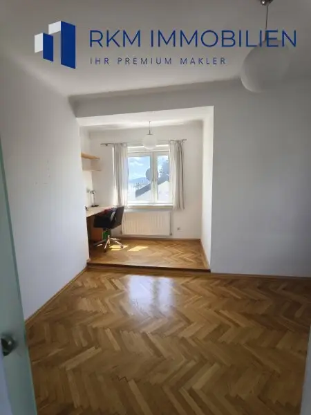 Traumhaftes Einfamilienhaus in Wien 1230: 9 Zimmer, Garten, Balkon und Garage!
