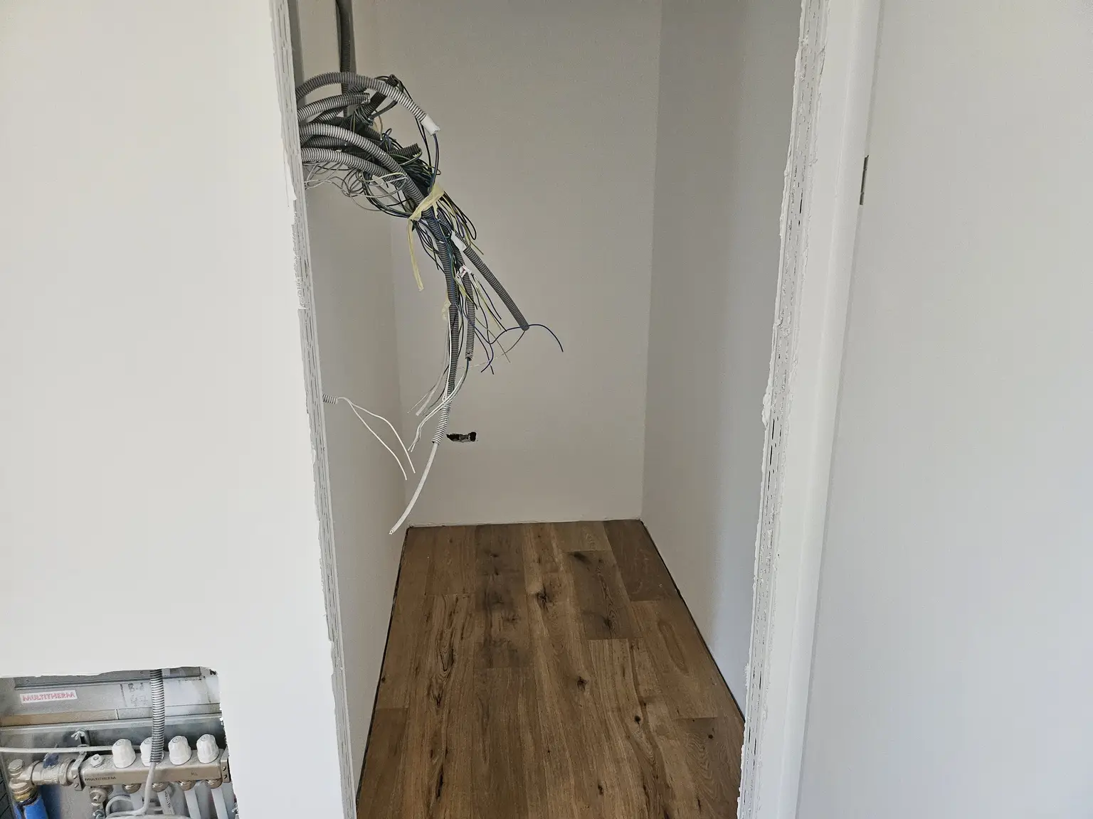 Attraktive Kleinwohnung für Anleger – Nähe AuhofCenter & S-Bahn
