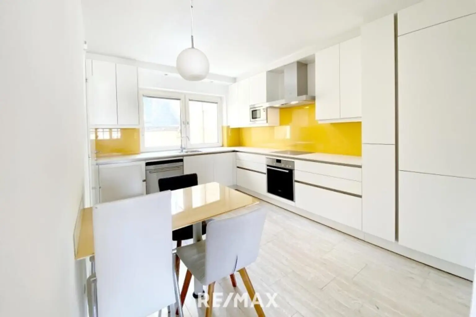 4 Zimmer -100m2 Dachterrasse