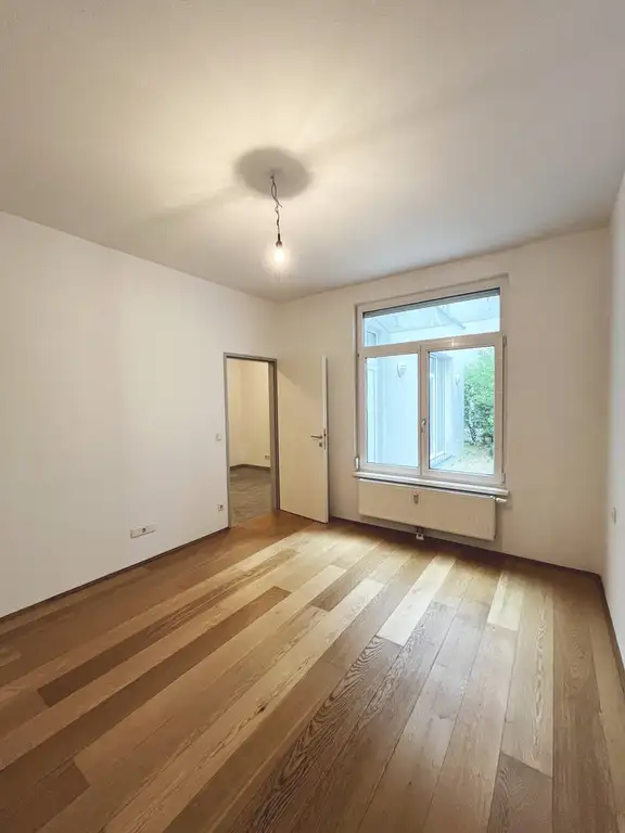 Schlafzimmer III