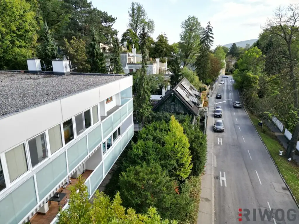 ERSTBEZUG nach Sanierung mit Blick auf Schloss Laudon  | ca. 16 m² Loggia  | Garagenplatz | Vollausgestattete Küche | Erholungsgebiet angrenzend