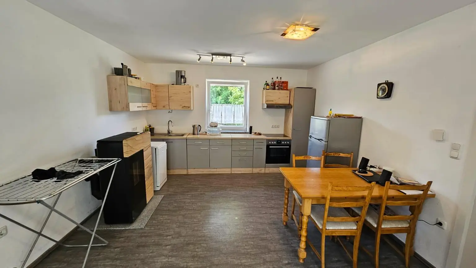 Innviertel-Highlight! Schöner neuwertiger Bungalow mit gr. Garage und schönem Garten in Eggerding nahe Andorf und Schärding zu verkaufen!