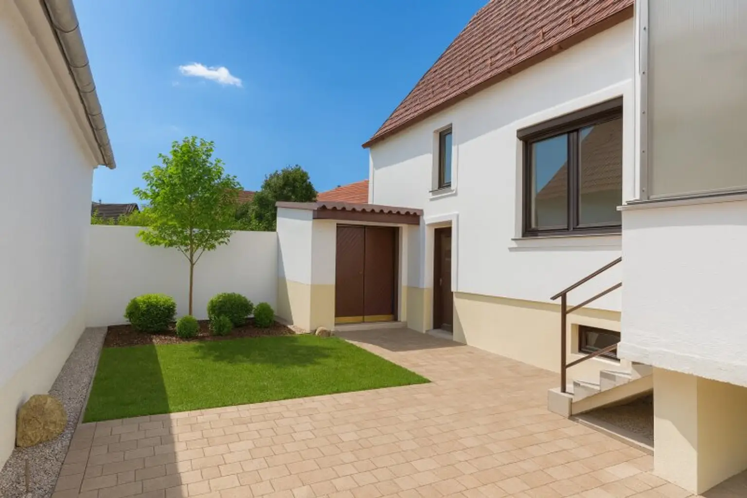 Saniertes Einfamilienhaus mit mediterranem Flair und Innenhof-Privatsphäre