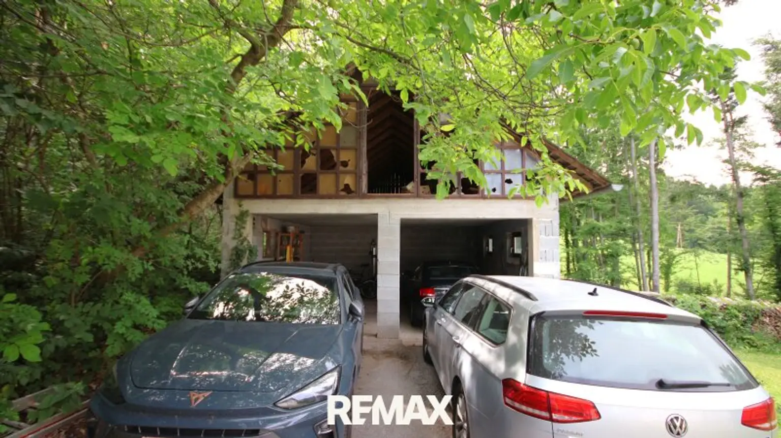 Nebengebäude - Garage