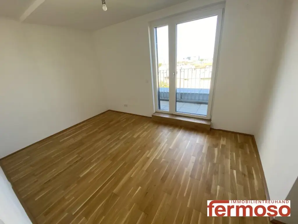 Stilvolle Dachgeschoßwohnung mit Weitblick – 1100 Wien