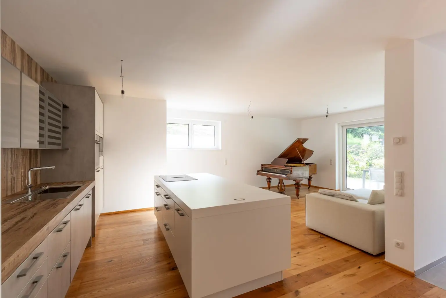Exklusives Wohnerlebnis: Stilvolle Gartenwohnung mit Terrasse