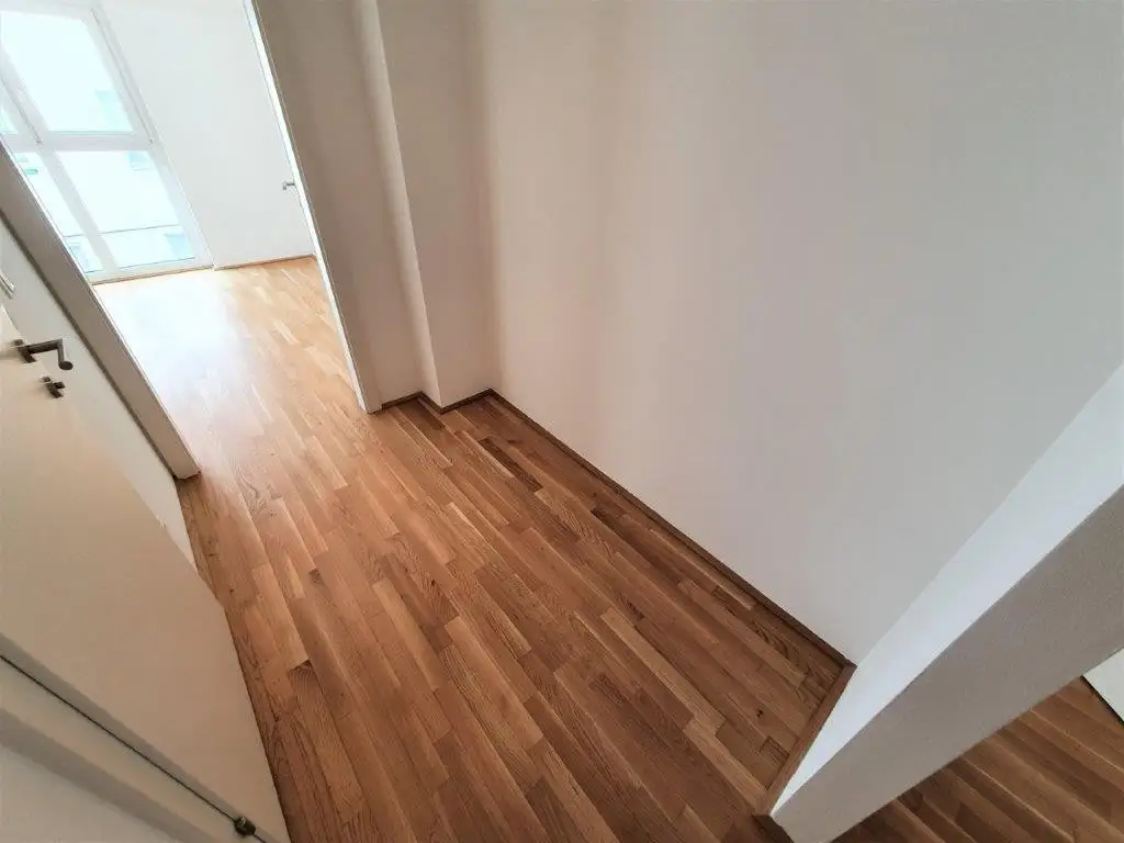 Helle Neubauwohnung, großzügige Aufteilung // Nähe U6!!