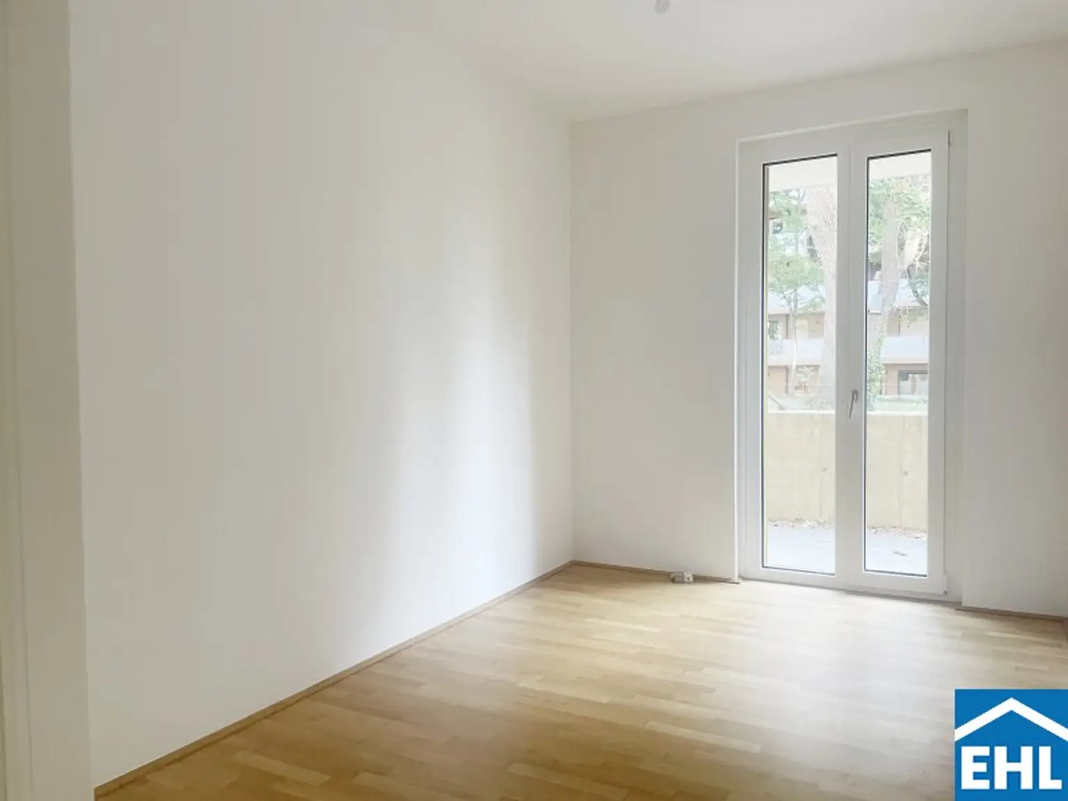 Gartenwohnung mit Park - 4-Zimmer Wohnung im Grünen