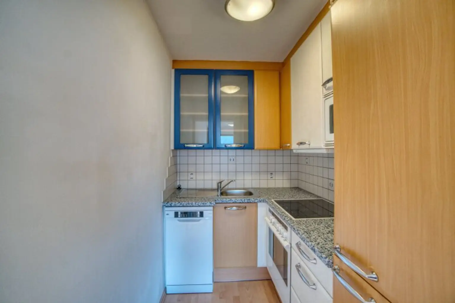 Attraktive 2-Zimmer-Wohnung mit Südbalkon und Tiefgarage