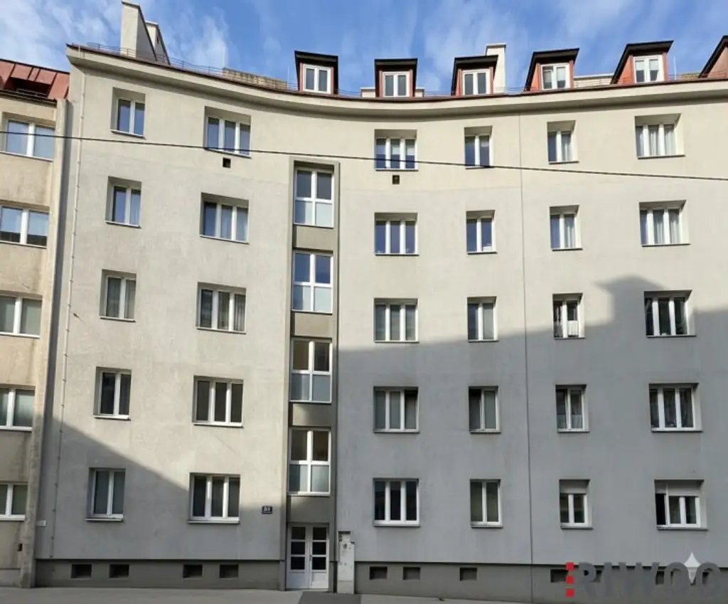 ERSTBEZUG nach Sanierung I Komfortable 3 Zimmer Wohnung I Inkl. Tischler-Küche mit Siemens Geräten