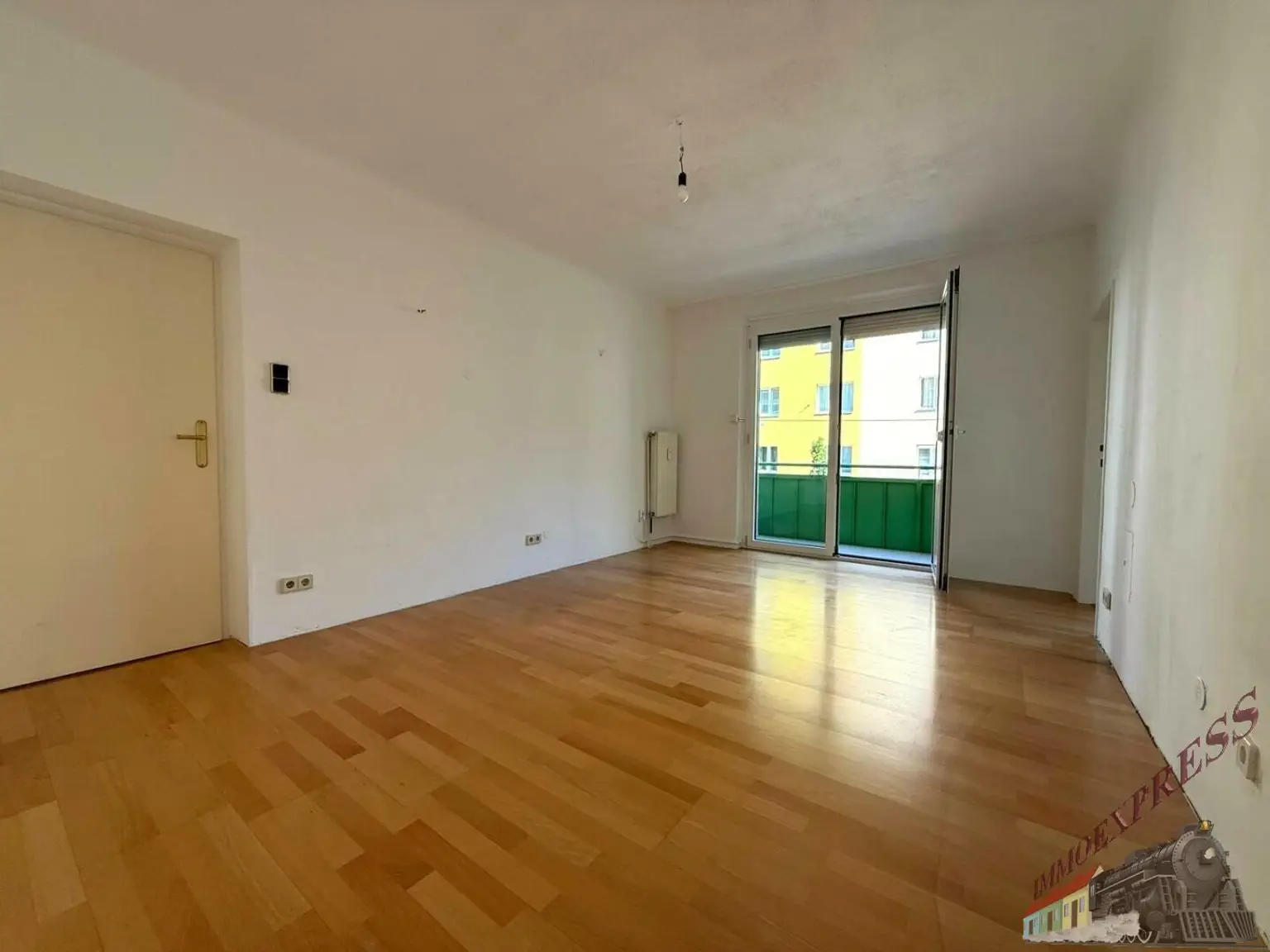 Gut gelegene Eigentumswohnung mit Loggia, in der Inzersdorf Stadt, 10. Bezirk!