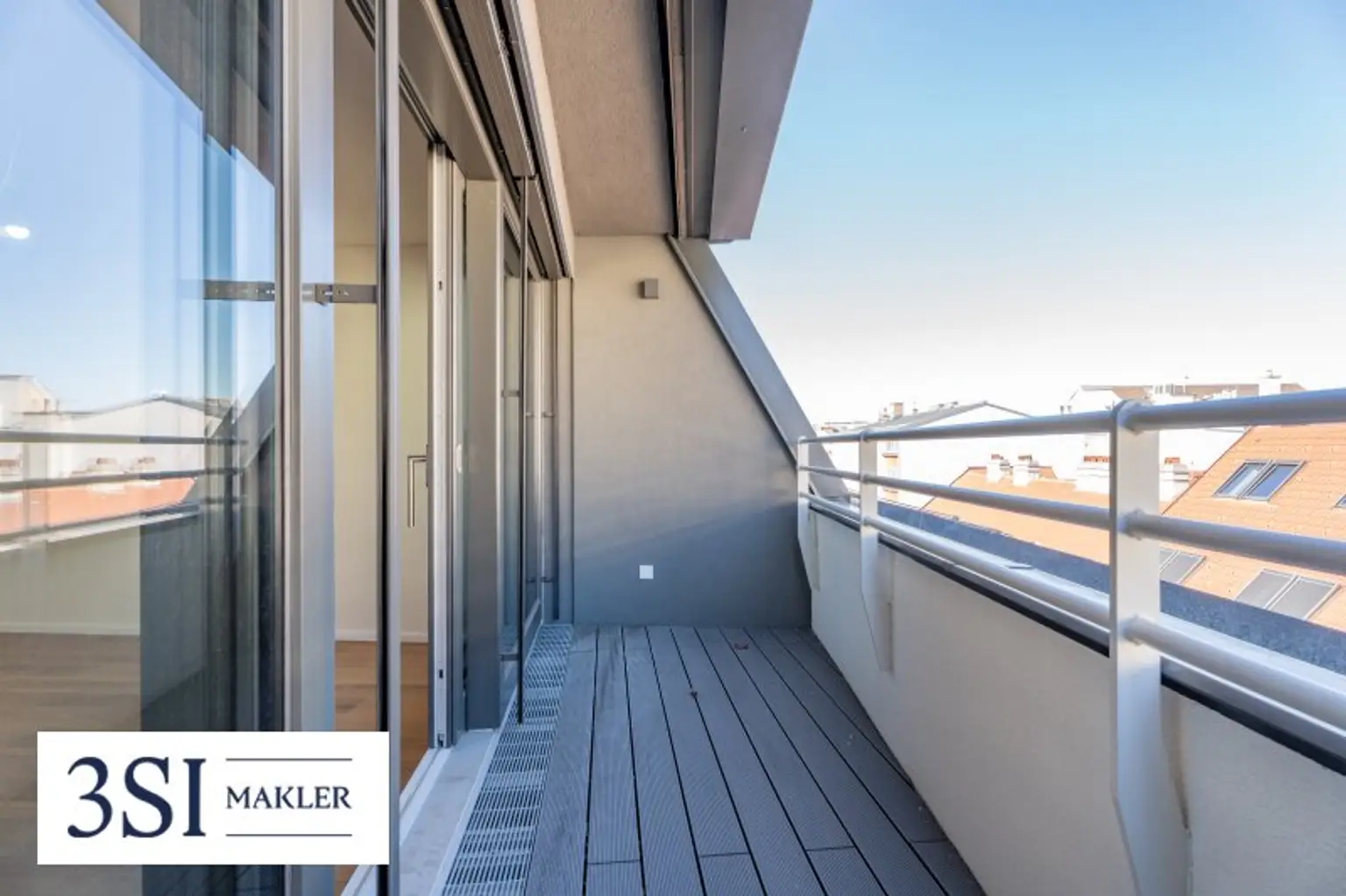 Ein Zuhause zum Wohlfühlen – moderne Dachgeschosswohnung mit Loggia