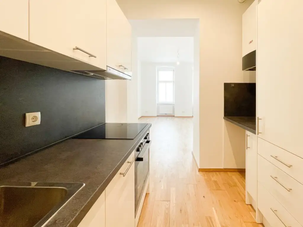 U3 "Hütteldorfer Straße": schön sanierte 2-Zimmerwohnung inkl. neuer Küche