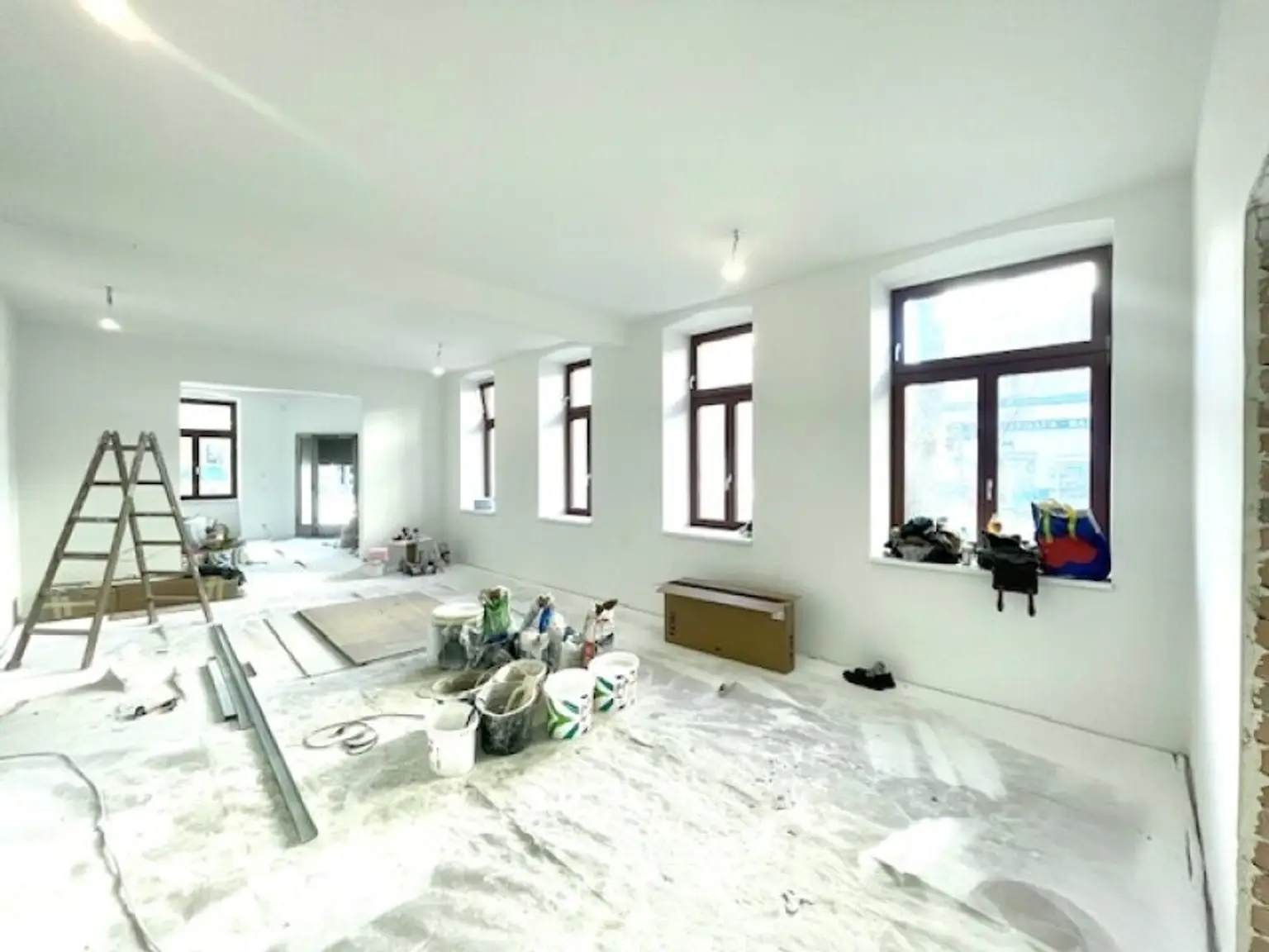 EXZELLENTE ORDINATION-PRAXIS-BÜRO-ATELIER - Nähe Wiener Stadthalle - 1150 WIEN-Bestlage!