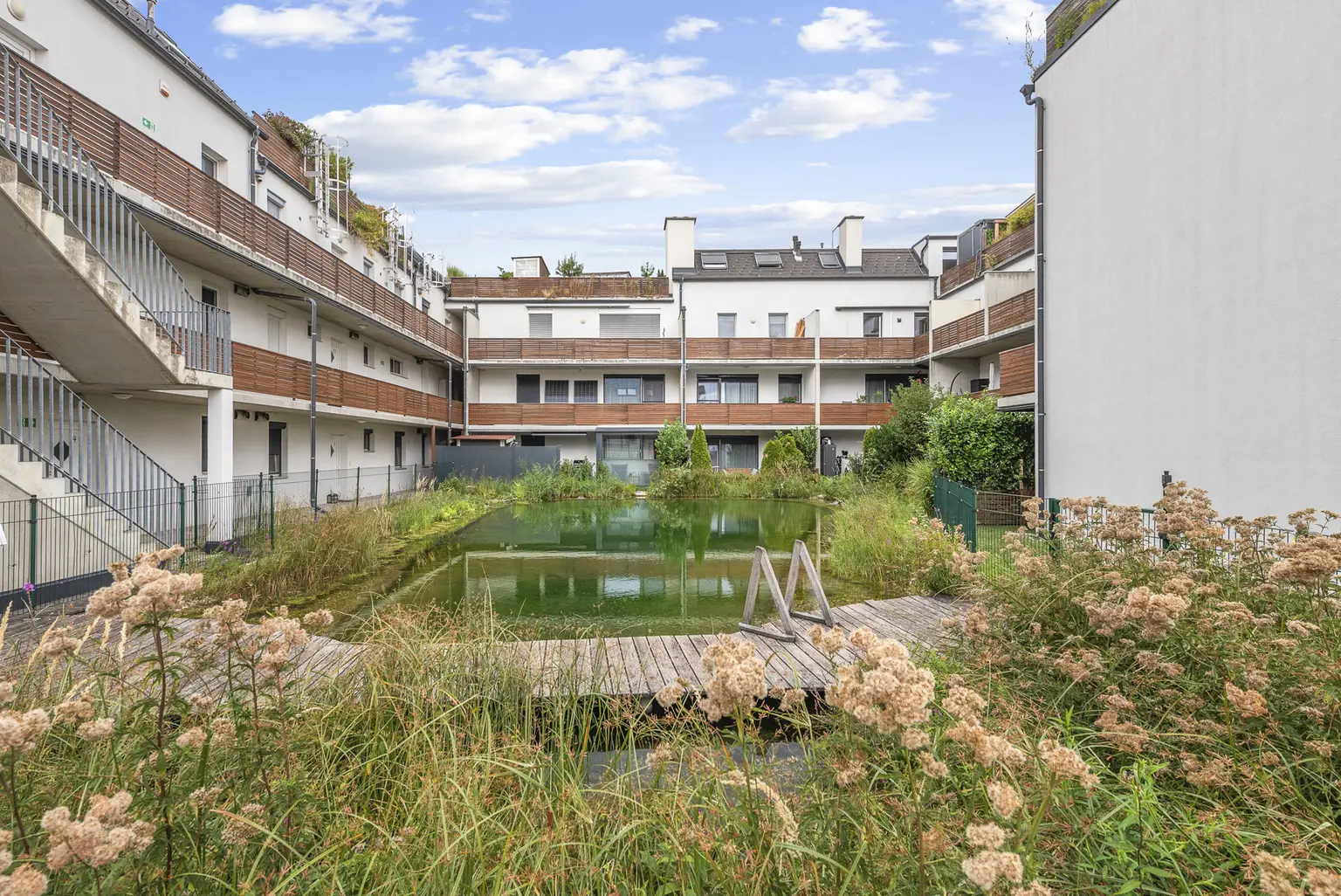 Großzügiges Maisonette-Penthouse zur Miete – mit Dachterrasse, Sauna und Whirlpool in Brunn am Gebirge