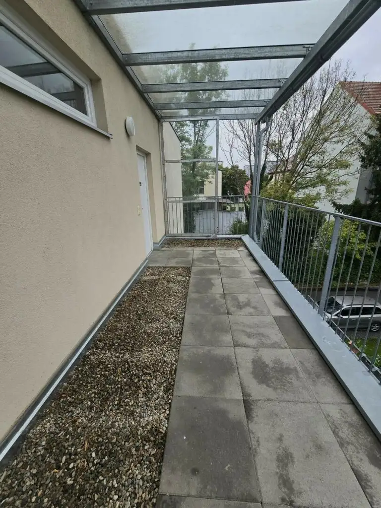 Schöne sonnige Zweizimmerwohnung mit Balkon und zugeordnetem PKW-Stellplatz!