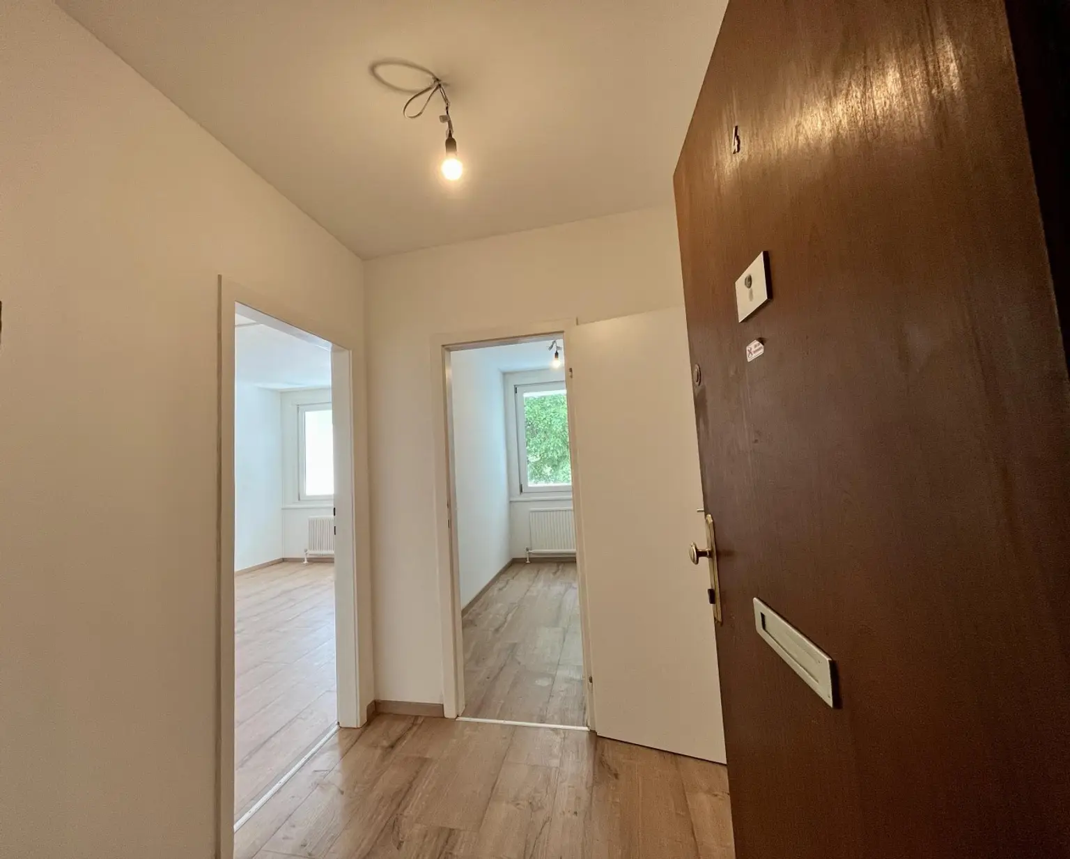 Eingang Wohnung 4