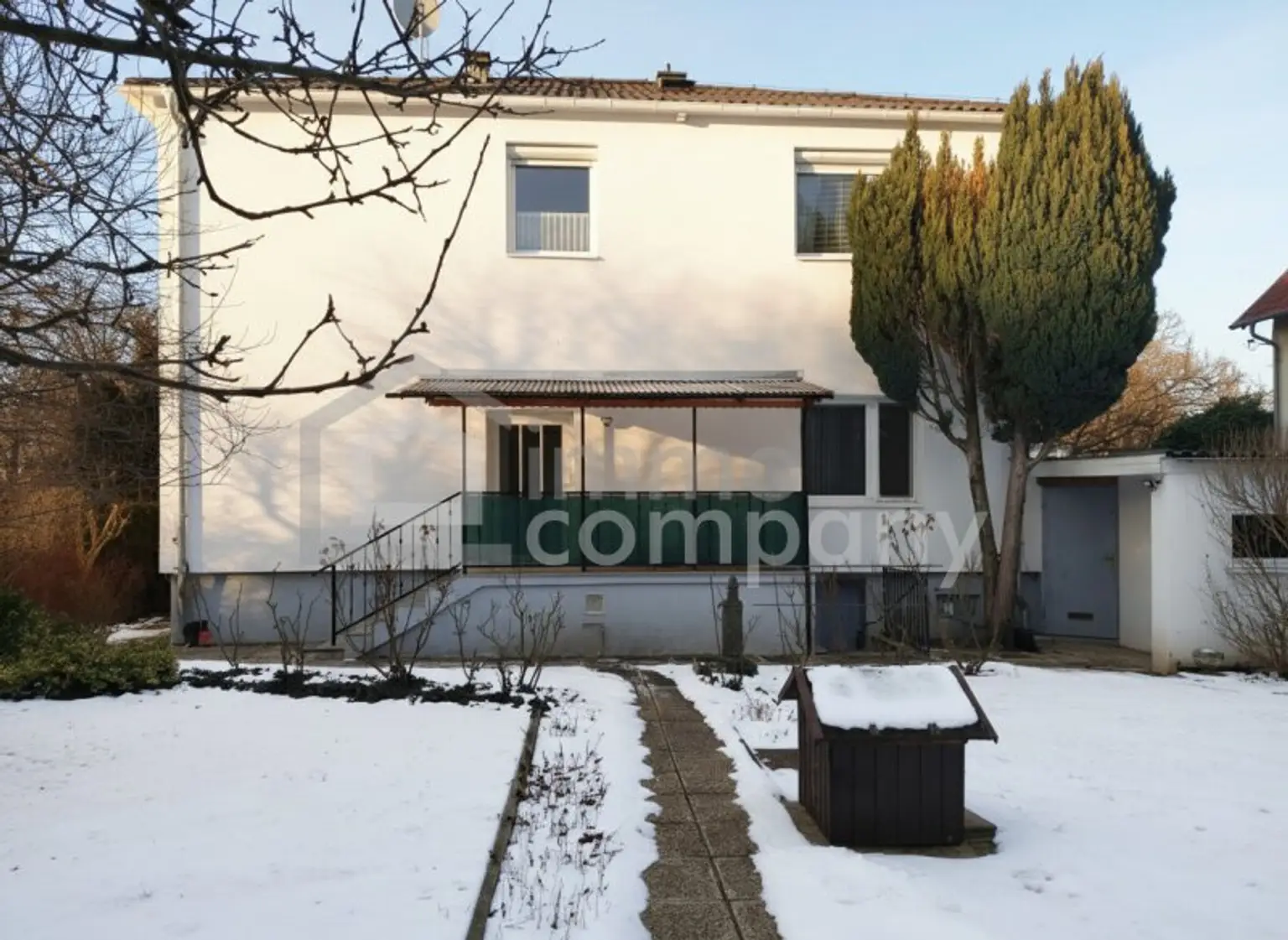 Haus_ Blick vom Garten