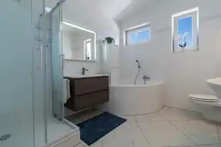 Badezimmer: KI generierte Einrichtung