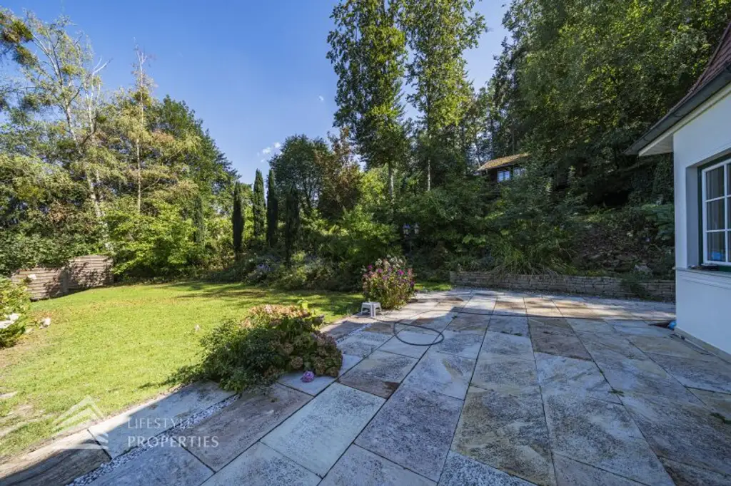 Wunderschöne Villa mit Pool und weitläufigem Grundstück, Nähe Pressbaum