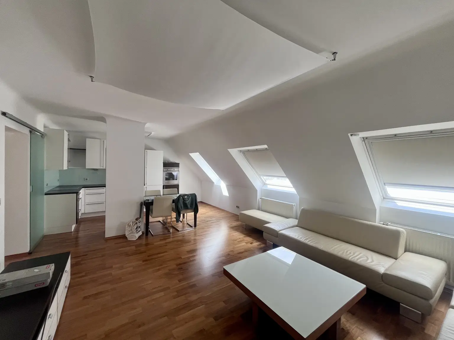 Charmante 3-Zimmer-Dachgeschosswohnung in zentraler Lage des 10. Wiener Gemeindebezirks
