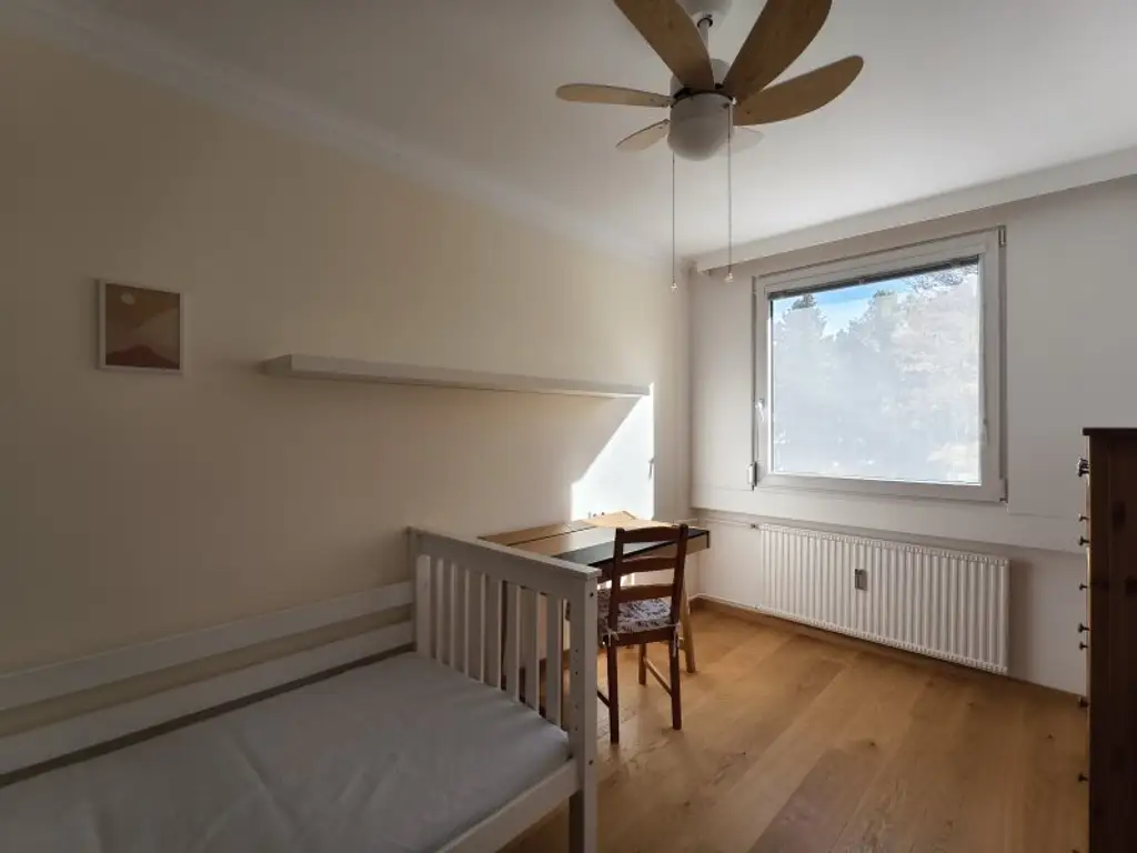 So grün kann Stadt sein! Großzügige 4-Zimmer-Wohnung mit wunderbarem Parkblick in angenehmer Ruhelage