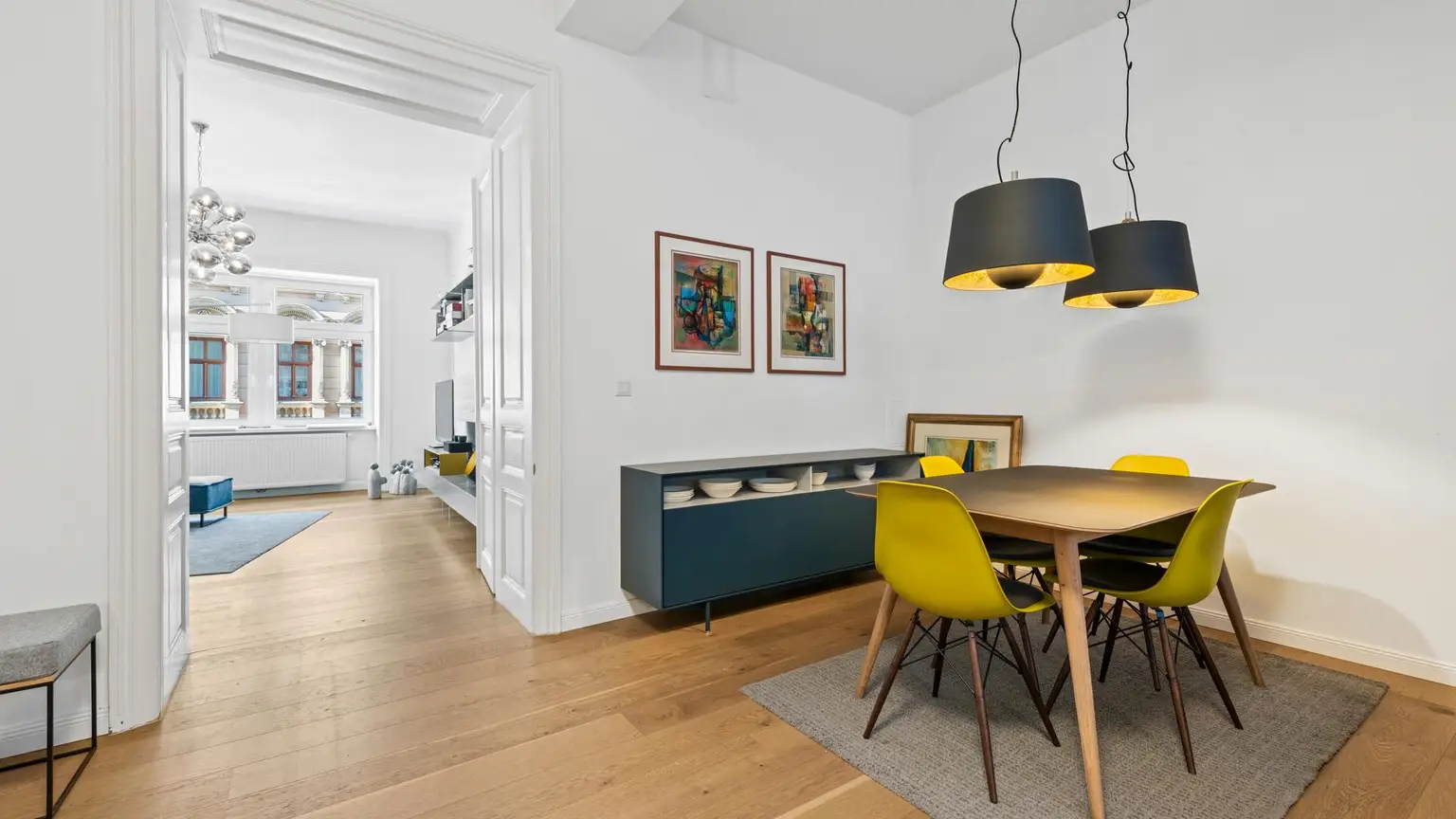 Stilvoll renovierte Altbauwohnung im 3.Bezirk. Citynaher Lifestyle mit besonderem Flair.