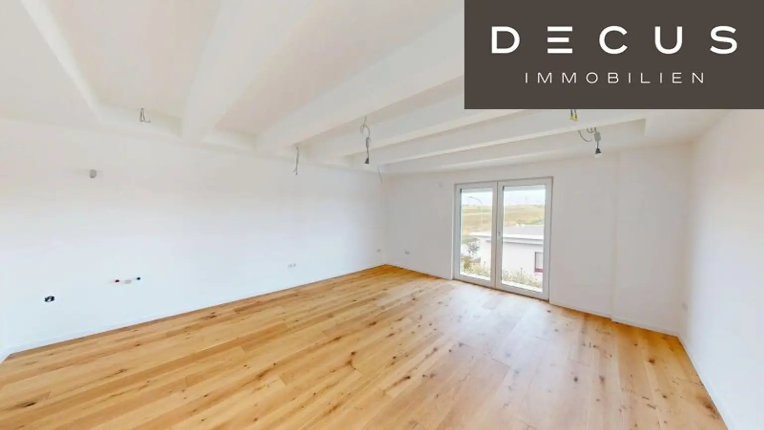 EXKLUSIVES SEEHAUS MIT EIGENEM STEG
