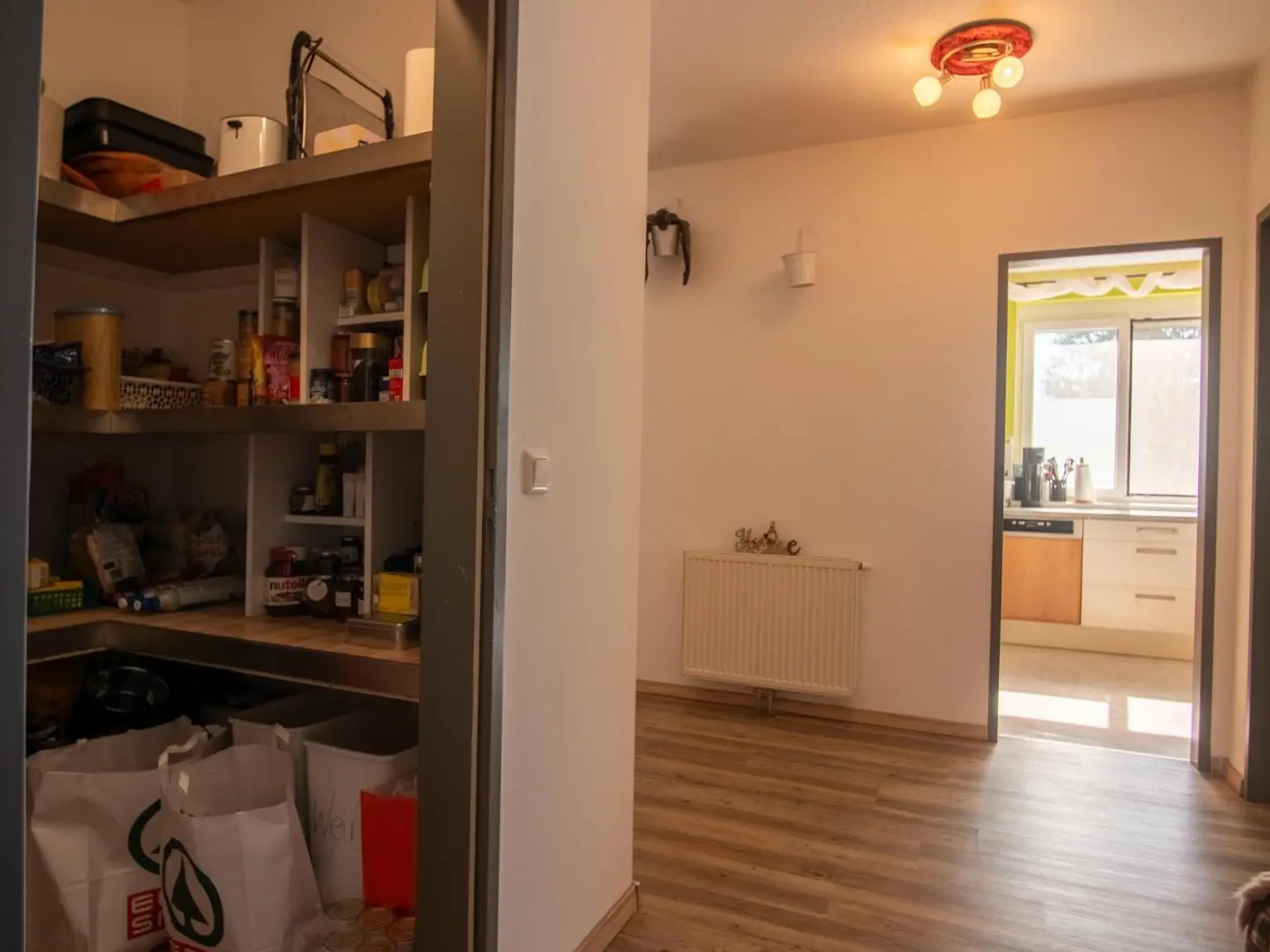 Schöne 3 Zimmer Wohnung mit Ausblick ins Grüne