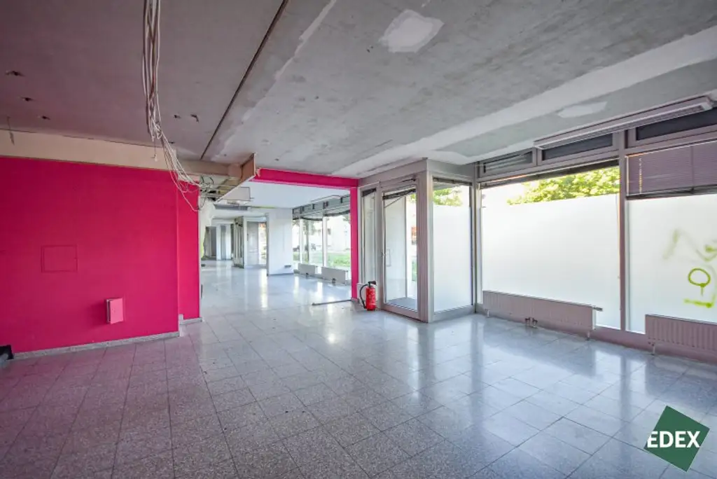 Geschäftsfläche – 310 m² am Erlaaer Platz