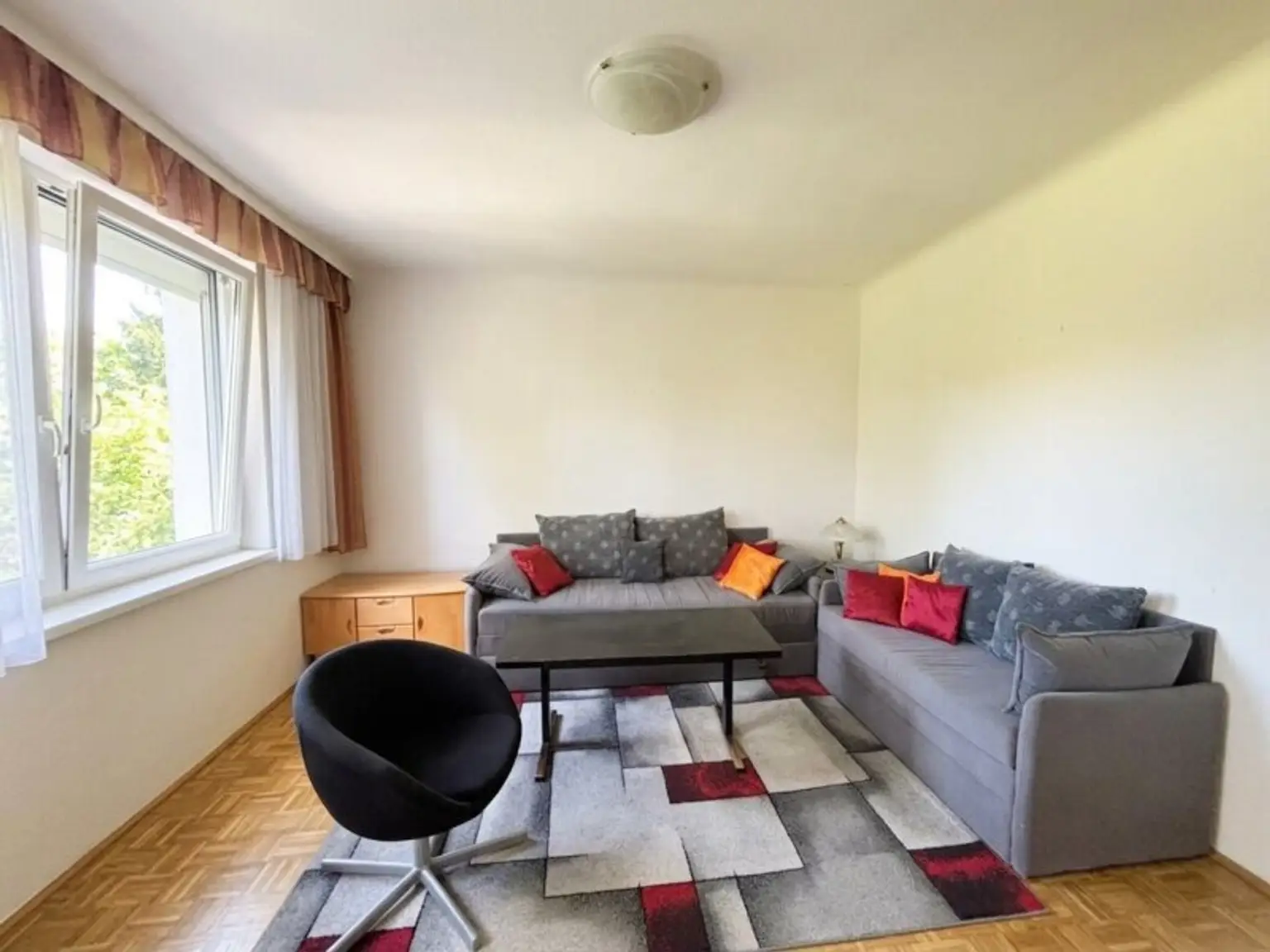 Wohn/Schlafzimmer