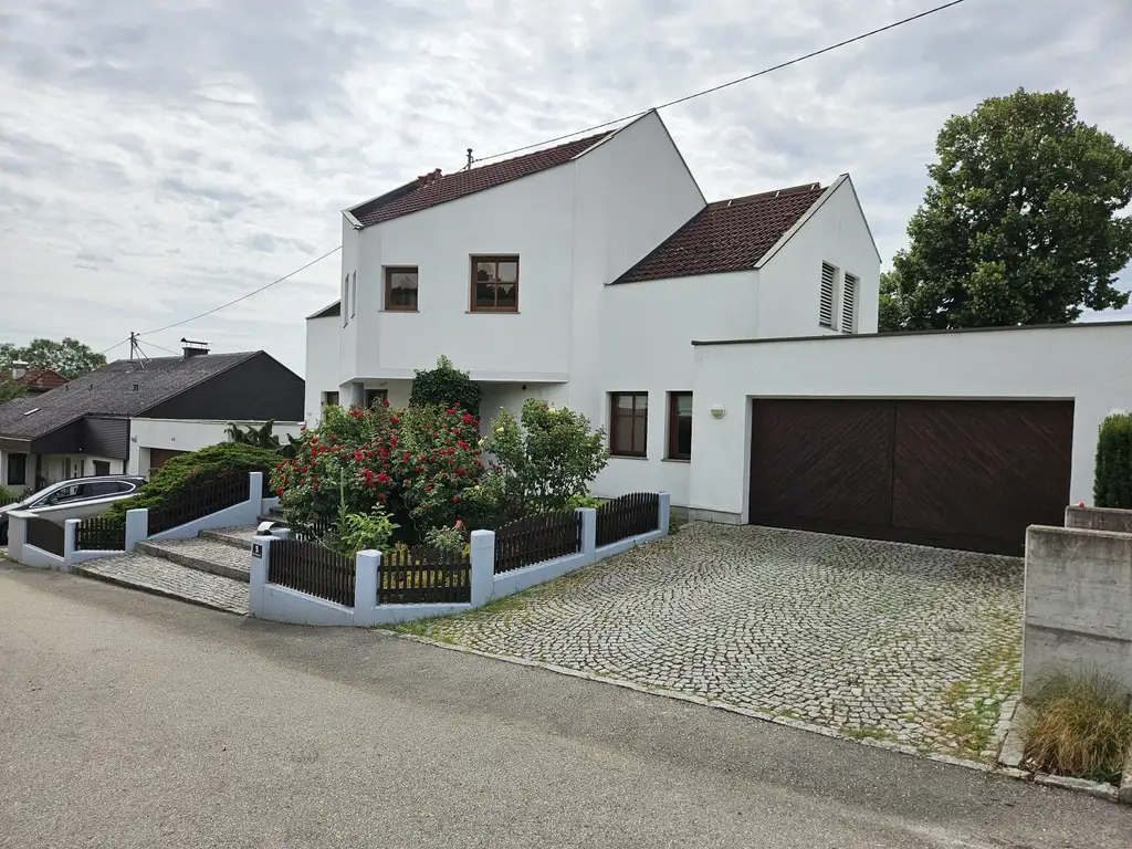 Gepflegte Liegenschaft bester Lage in St. Florian