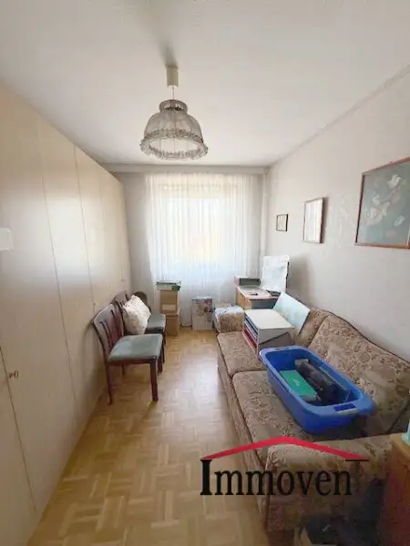 Helle 3-Zimmerwohnung mit Loggia und Parkplatz!