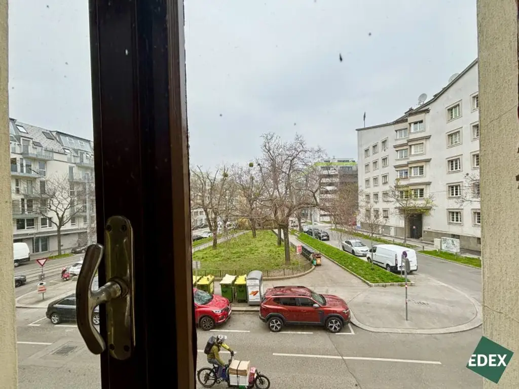 Sanierungsobjekt: 2 Zimmer Wohnung beim Erich-Auer-Park, 1140 Wien