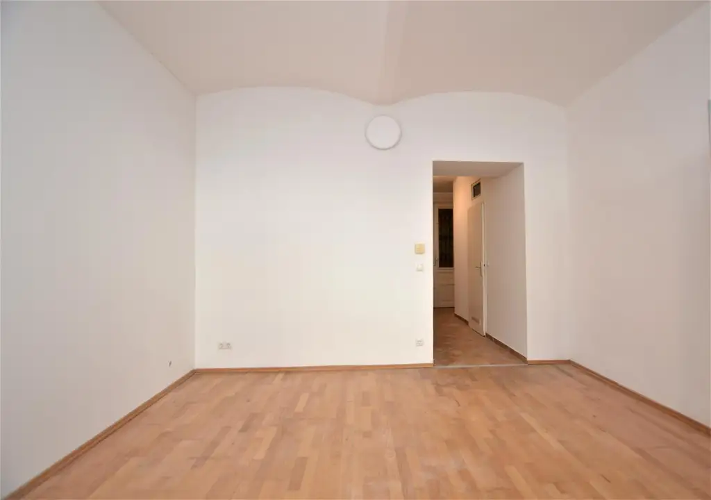 Seltene Gelegenheit - charmanter Altbau: Zwei Wohneinheiten im Herzen von Penzing