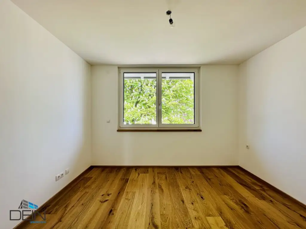 NEU! TRAUMHAFTE 4 ZIMMER DOPPELHAUSHÄLFTE MIT EIGENGARTEN NÄHE ZENTRUM UND BAHNHOF!