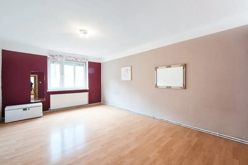 Platz für Ihre Wohnideen: 3-Zimmer-Wohnung in ruhiger Lage von Meidling mit eigener Garage!