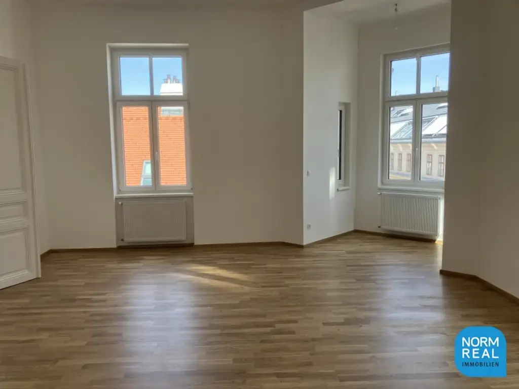 Elegante 4 Zimmer Erker Altbauwohnung