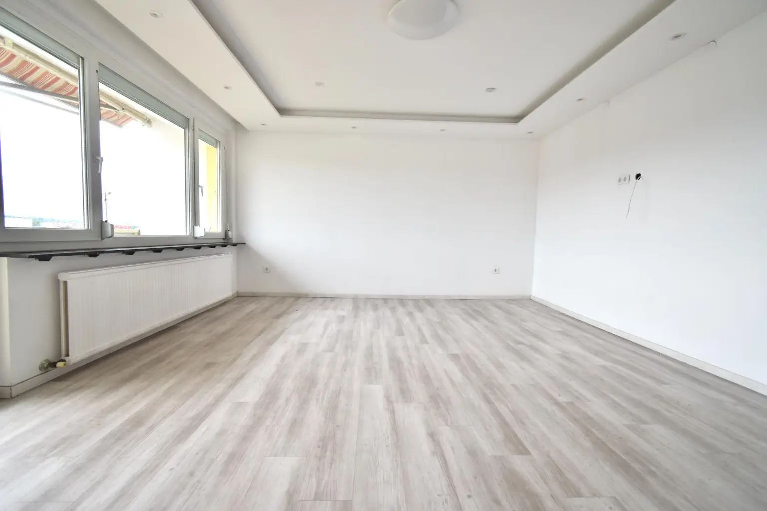 Sonnige 3-Zimmer-Wohnung mit moderner DAN-Küche und Balkon in zentraler Lage!
