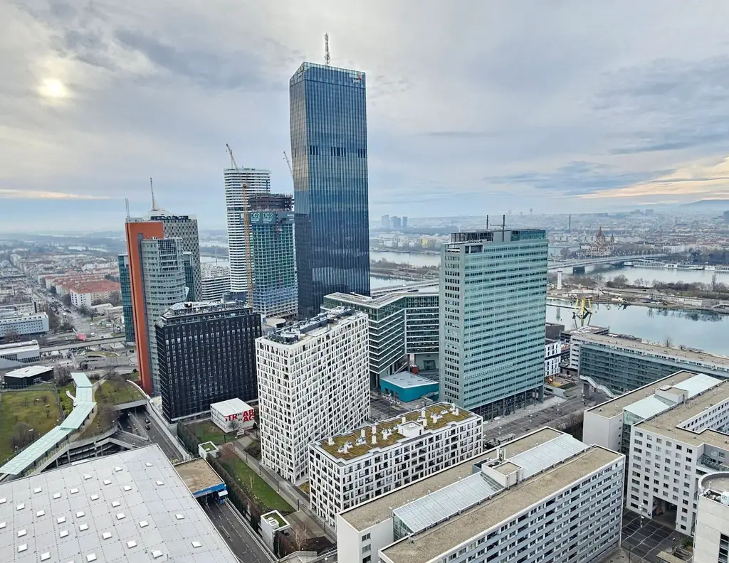2-Zimmerwohnung im Mischek Tower mit traumhaftem Blick auf die Donau zu verkaufen € 499.000
