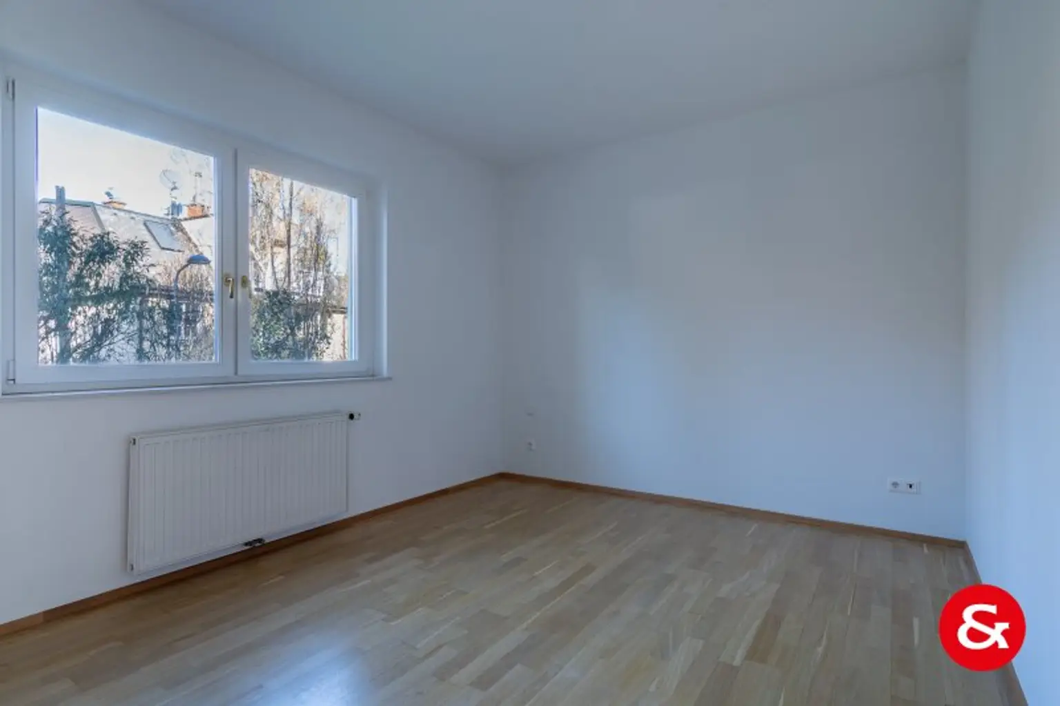 UNBERFISTETE Gartenwohnung mit Hobby/SPA-Ebene und 2 Garagenplätzen!