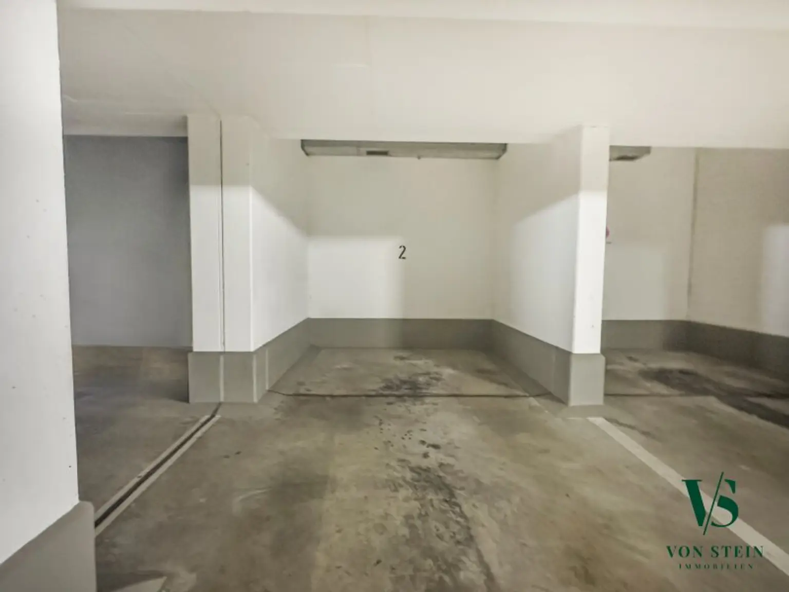 Bogenhausens Schmuckstück: Exklusive 3-Zimmer-Wohnung mit Loggia und Garage