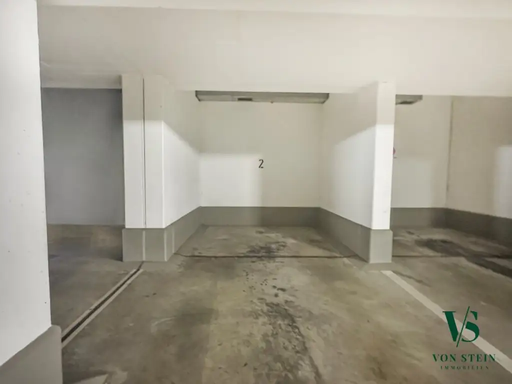 Bogenhausens Schmuckstück: Exklusive 3-Zimmer-Wohnung mit Loggia und Garage
