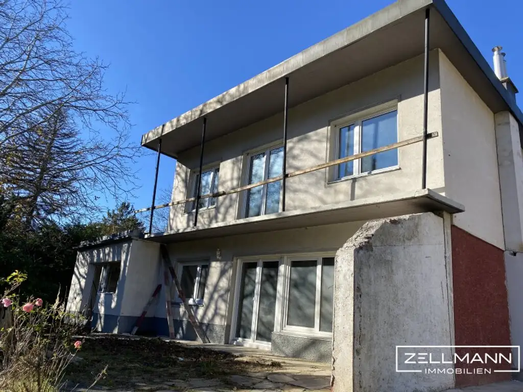 Ein Ort mit Perspektive – Sonniges Grundstück mit entkerntem Bestandsgebäude in Breitenfurt | ZELLMANN IMMOBILIEN