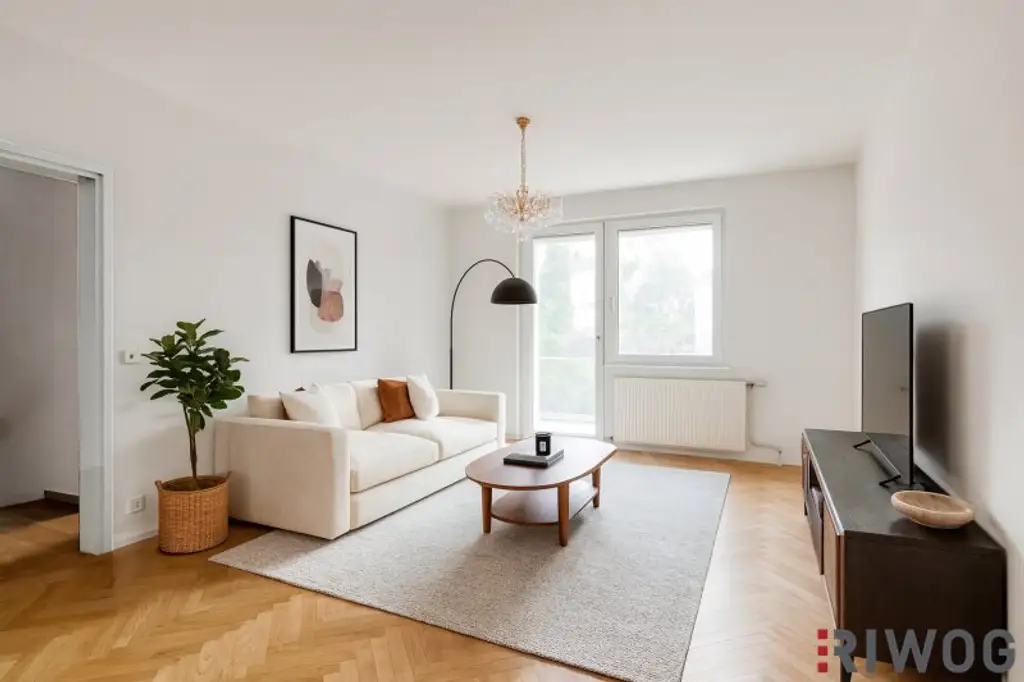 EIN- ODER ZWEIFAMILIENHAUS, gute Substanz, Modernisierungsbedarf